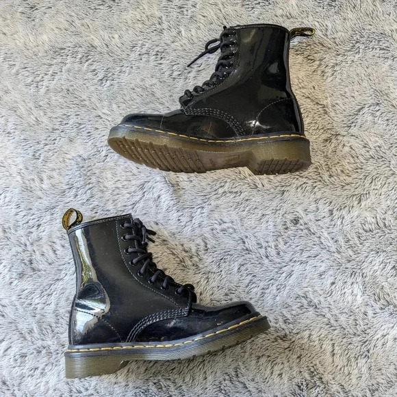 Dr. Martens Black 1460 Patent Leather Shiny Leather Boots Combat Lace Up Size 5 - Picture 2 of 12